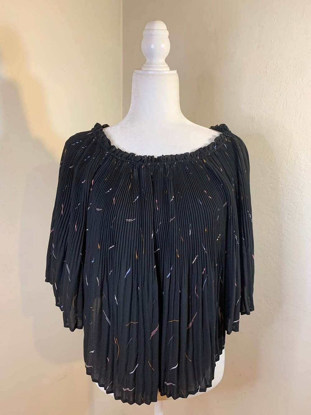 Apt. 9 Women's Cold Shoulder Black Top size XS